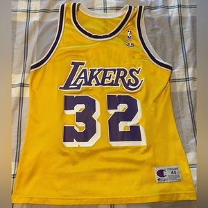 Los Angeles Lakers jersey Magic Johnson Champion size 44 Large NBA